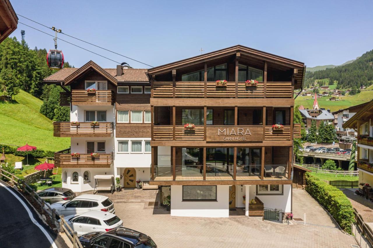Garni Hotel Miara - Your Dolomites Home Сельва-ди-Валь-Гардена Экстерьер фото