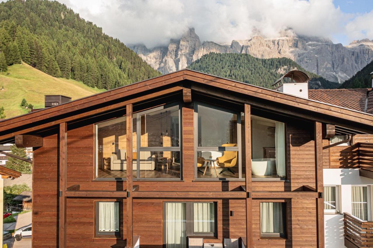 Garni Hotel Miara - Your Dolomites Home Сельва-ди-Валь-Гардена Экстерьер фото