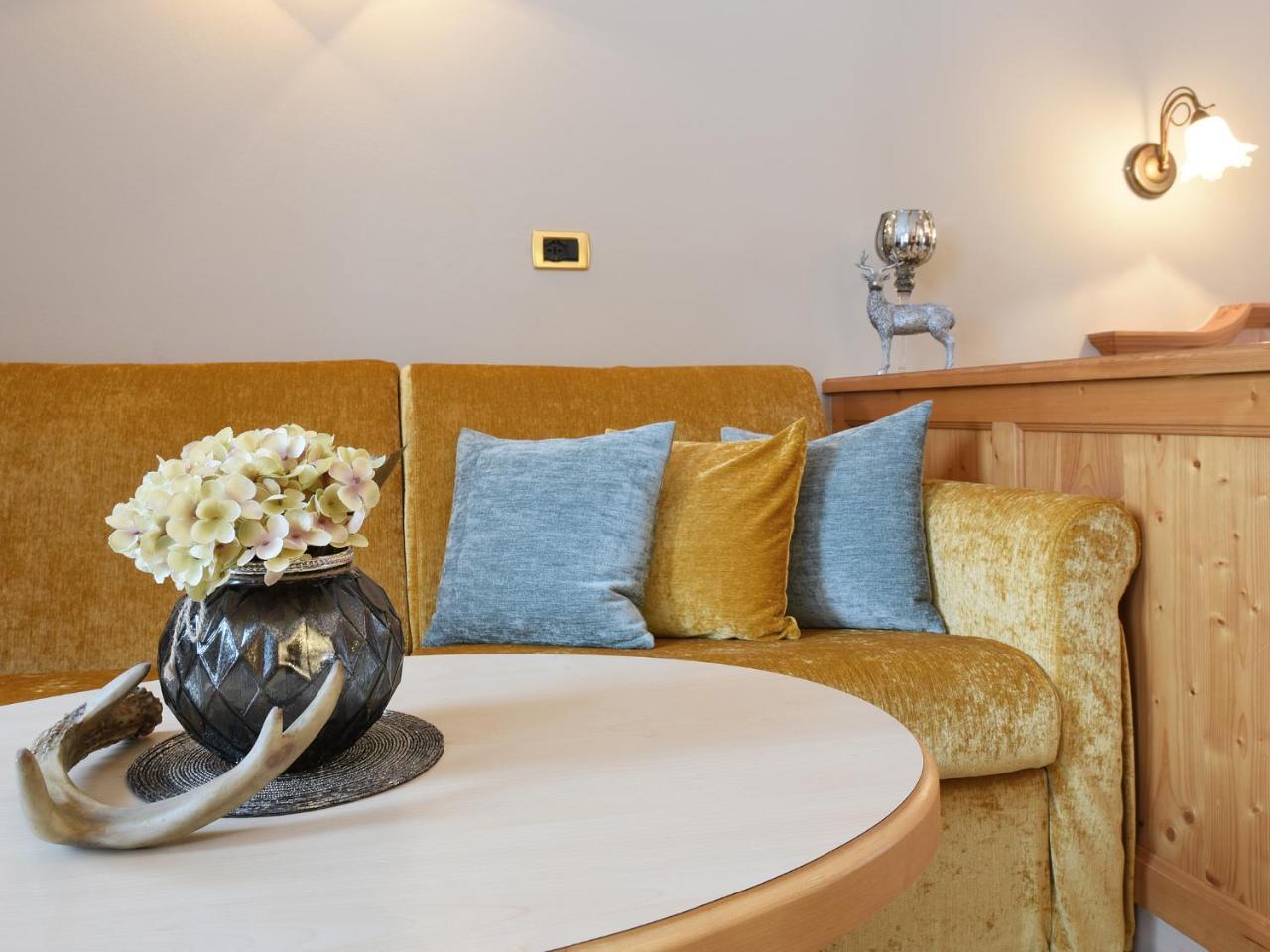 Garni Hotel Miara - Your Dolomites Home Сельва-ди-Валь-Гардена Экстерьер фото